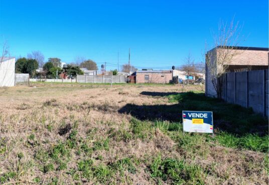 Terreno de 352 m² en Lehmann